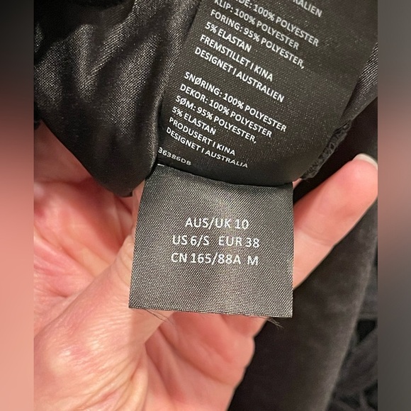 BARDOT Gemma Halter Floral Leaf Black Lace Bodycon Midi Dress Size 6 S - Picture 10 of 13